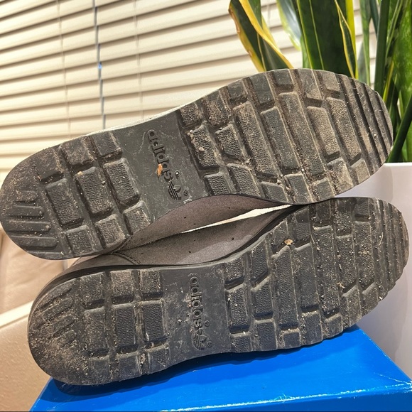 Adidas suede boots Men US 13 - Picture 15 of 15